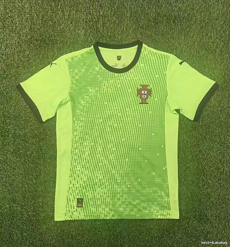 Real Madrid Weekend Home soccer jersey White Football Gold for Weekend Wear