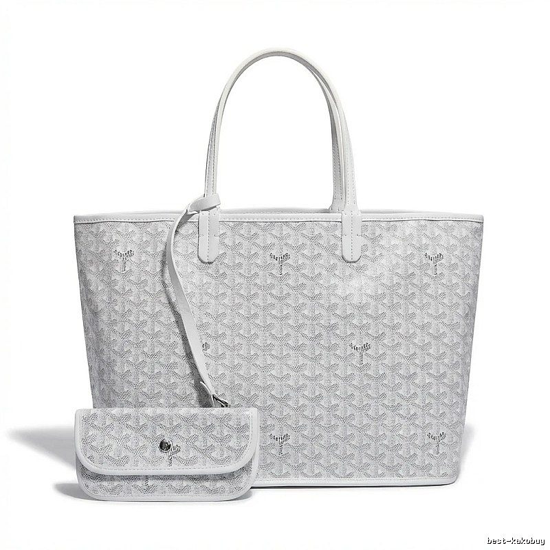 Classic white tote bag of GOYARD