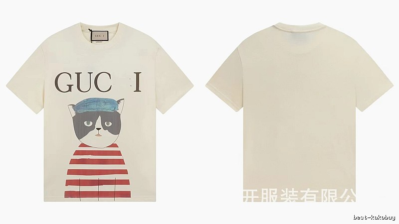 Gucci Cat Print Vintage Style Off-White T-Shirt