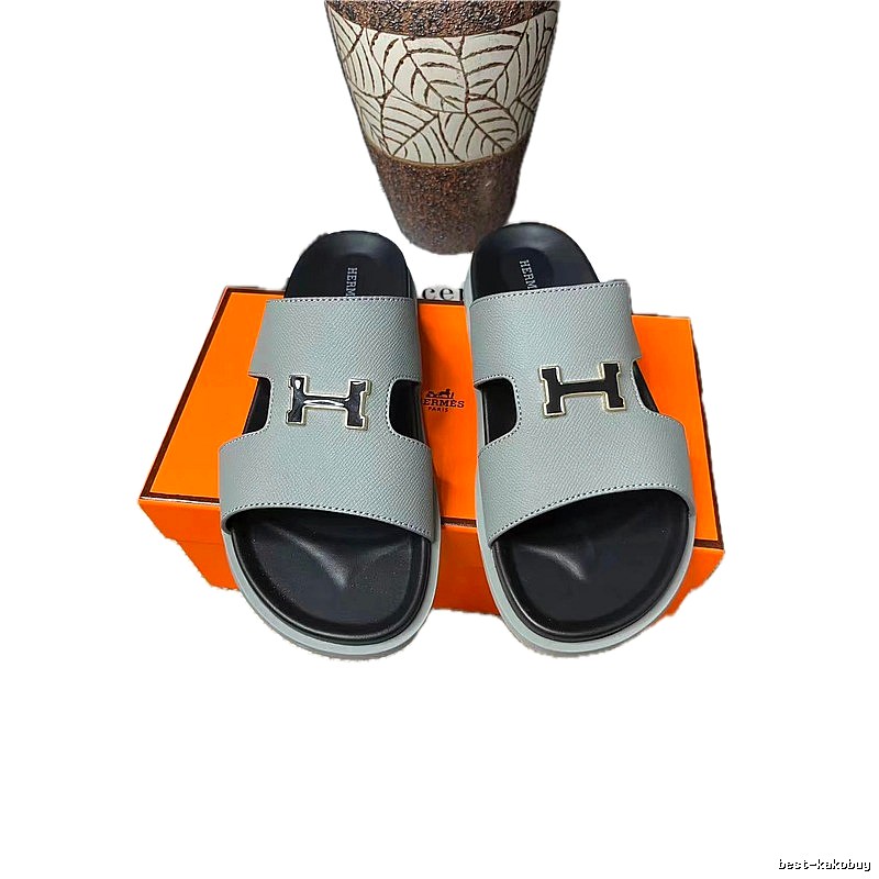 Hermès H-Buckle Light Luxury Style Light Gray Slide Sandals