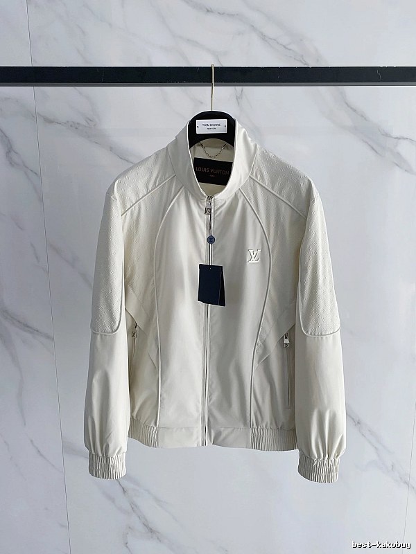 Light Jacket by Arc’teryx with Cream Zip Jacket with Small