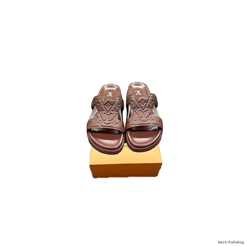 Louis Vuitton Monogram Light Luxury Style Brown Slippers