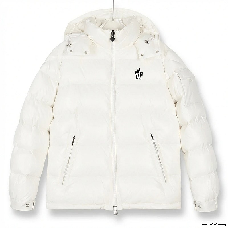 Moncler's classic and simple style white down jacket