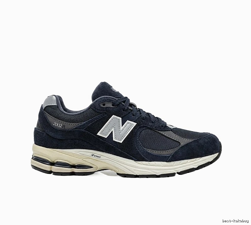 New Balance 2002R Retro Black and Grey Athletic Shoes