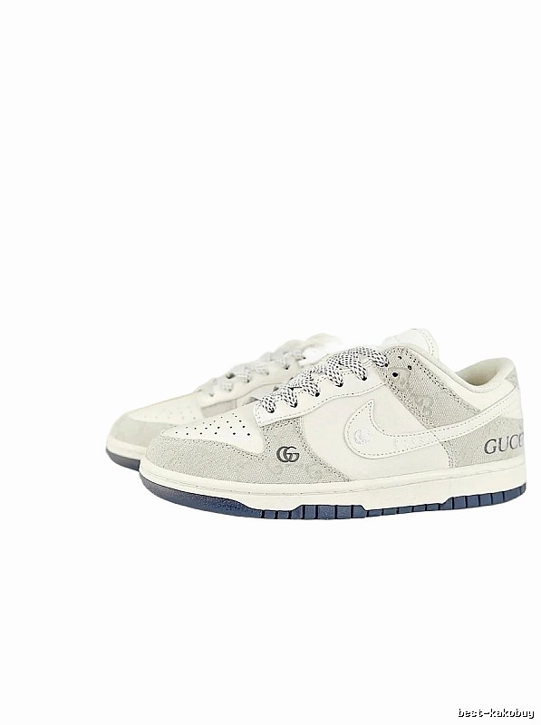 Nike Dunk Co-branded White and Grey Sports Shoes