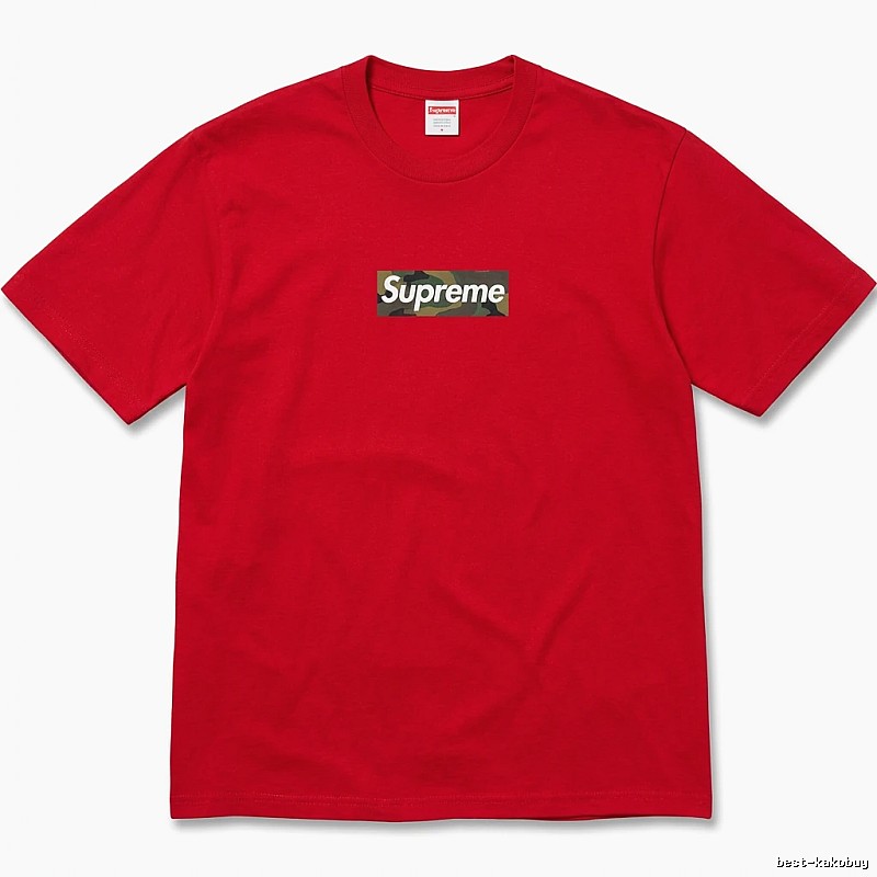 Supreme camouflage-style red T-shirt