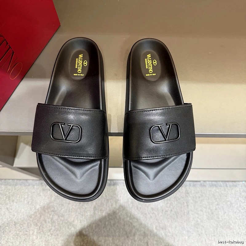Valentino V-logo Light Luxury Style Black Slide Slippers