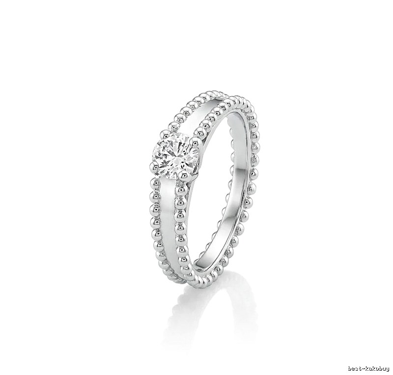 Van Cleef & Arpels diamond minimalist style ring